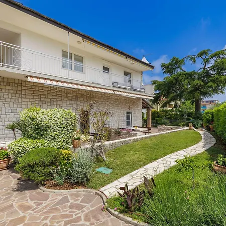 Nika-5 By Interhome Appartement Umag