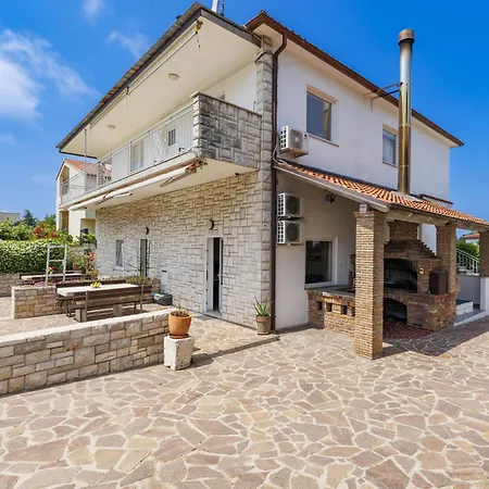 Nika-5 By Interhome Umag