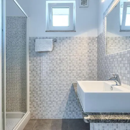 Appartamento Nika-5 By Interhome