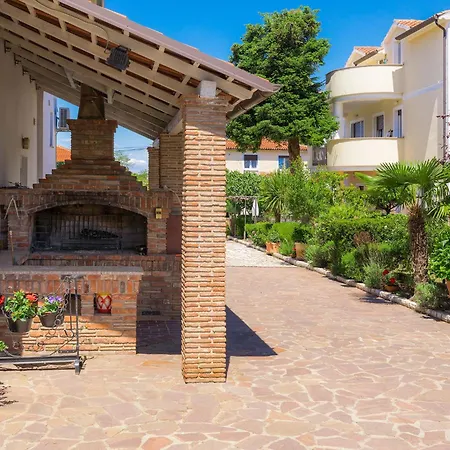 Nika-5 By Interhome Apartman *