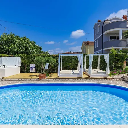 Nika-5 By Interhome Apartament