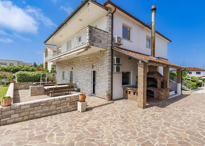 Nika-5 By Interhome Umag